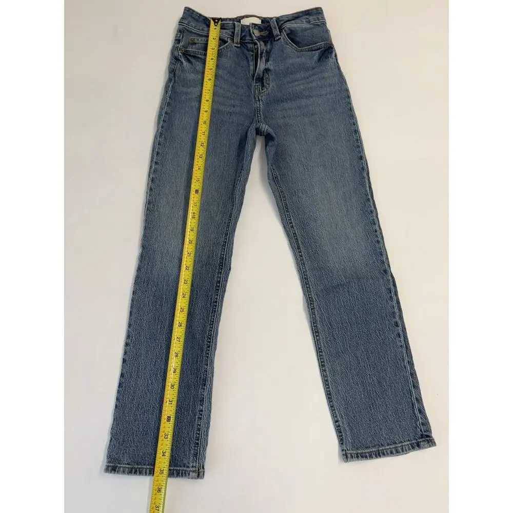 H&M Women’s Size 4 Blue Jeans Straight Leg Medium Wash Denim